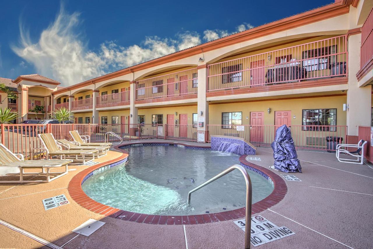 Casa Rosa Inn 伊莎贝尔港 外观 照片