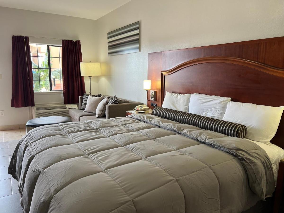 Casa Rosa Inn 伊莎贝尔港 外观 照片