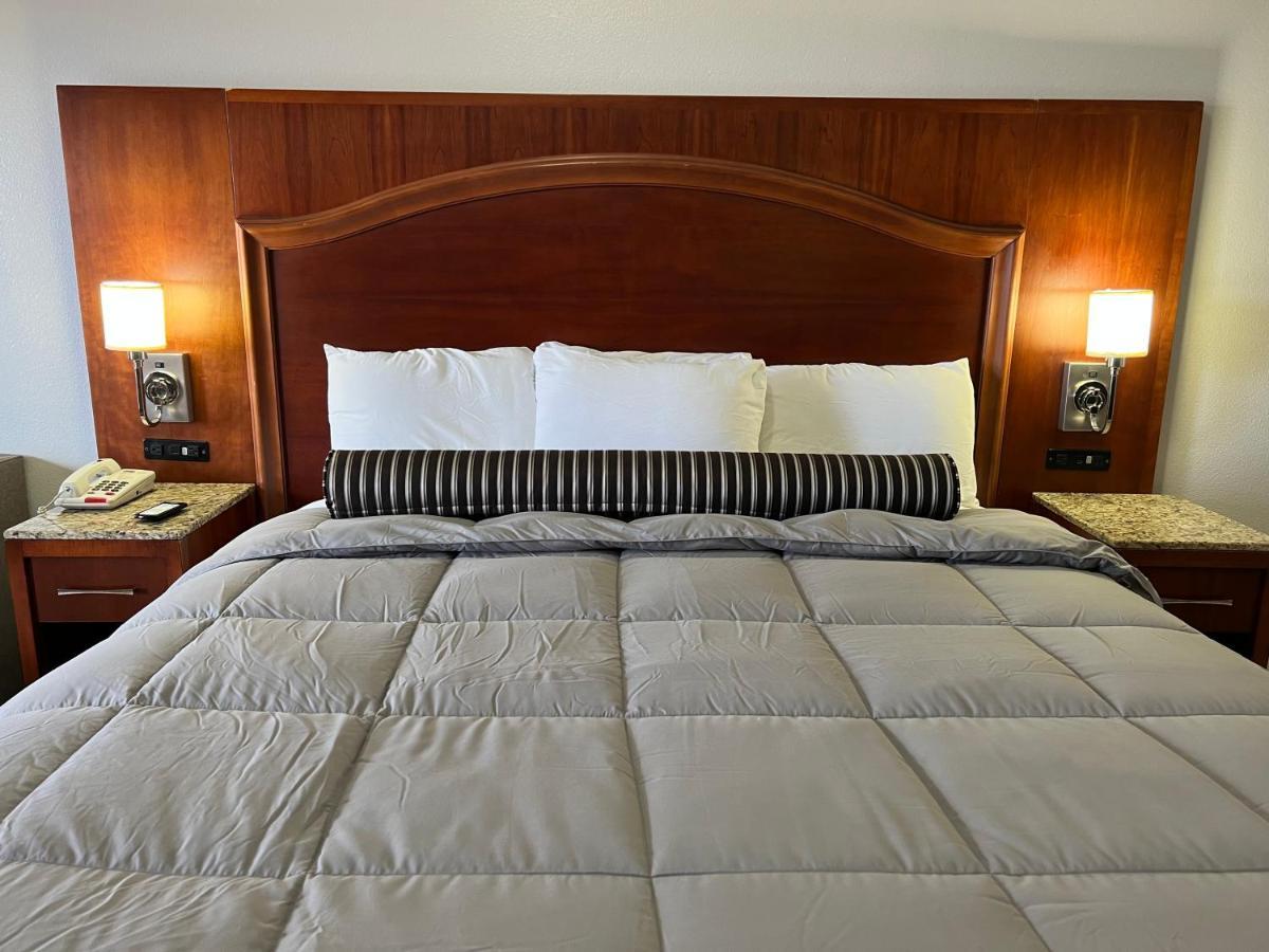 Casa Rosa Inn 伊莎贝尔港 外观 照片
