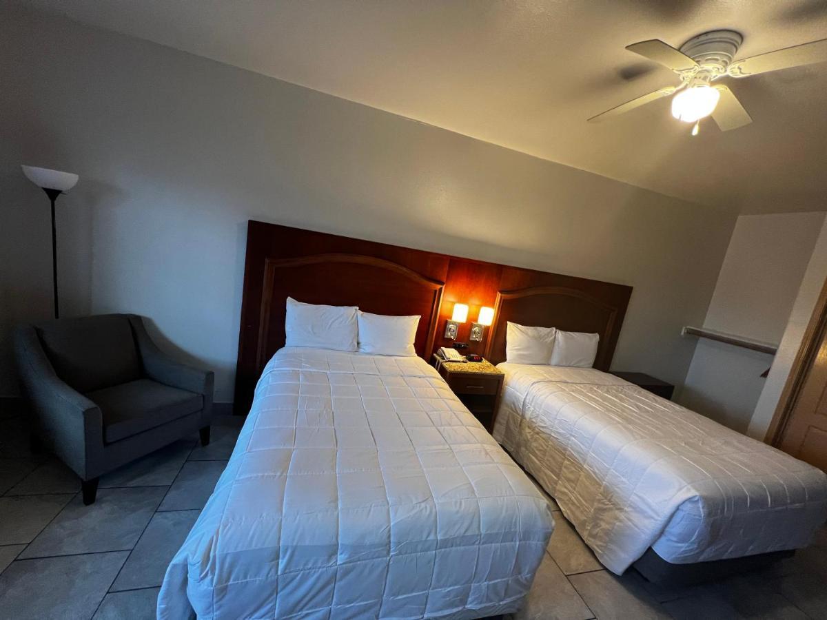 Casa Rosa Inn 伊莎贝尔港 外观 照片