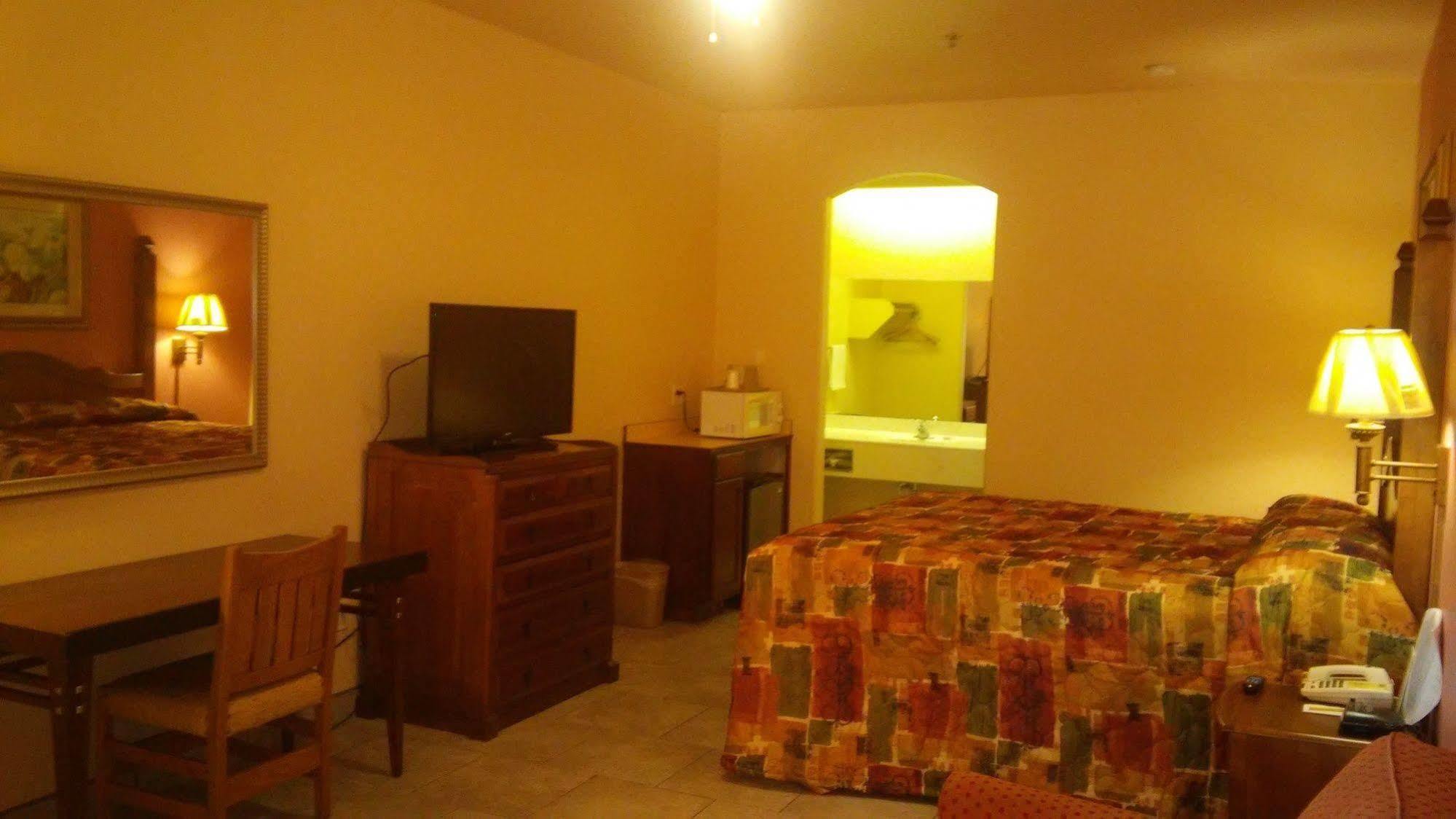 Casa Rosa Inn 伊莎贝尔港 外观 照片